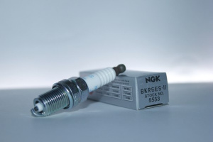 Свеча зажигания 4T BKR6ES-11 NGK